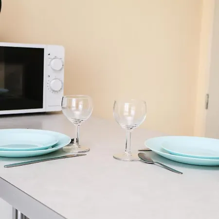 Nouveau Pasteur Netflix/ 5 Min Gare Apartment *
